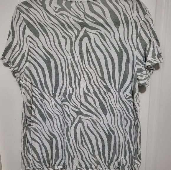 Puma T-Shirt - Picture 2 of 3